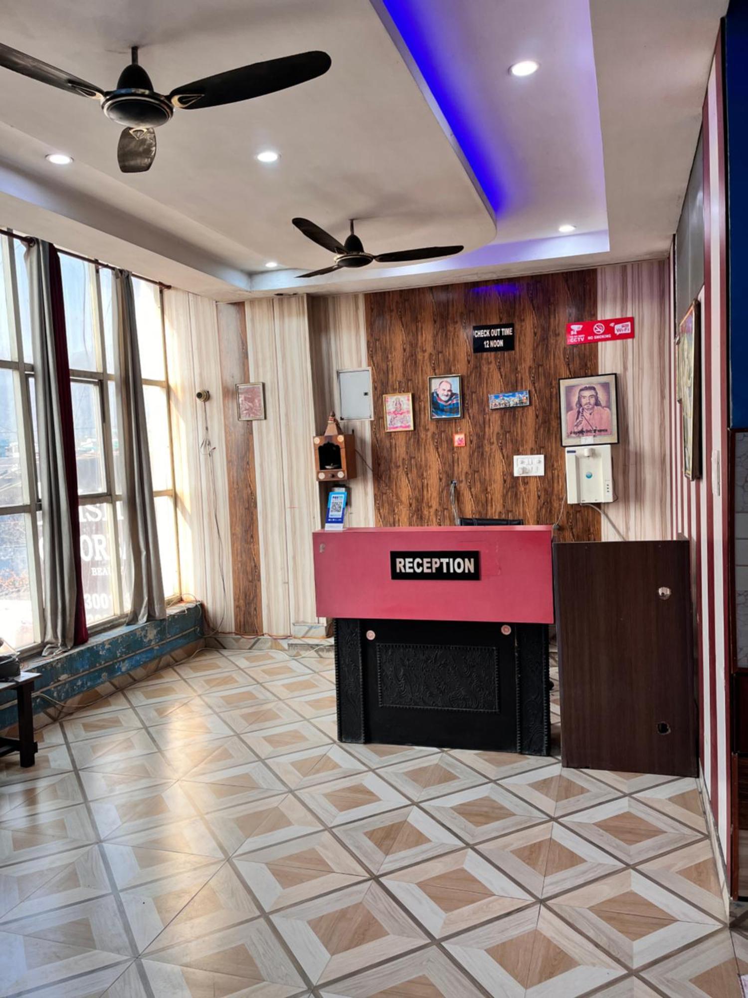 Hotel Pushpanjali Haldwāni Εξωτερικό φωτογραφία